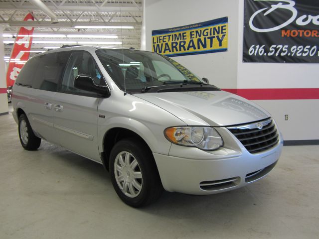 2007 Chrysler Town and Country 3.5