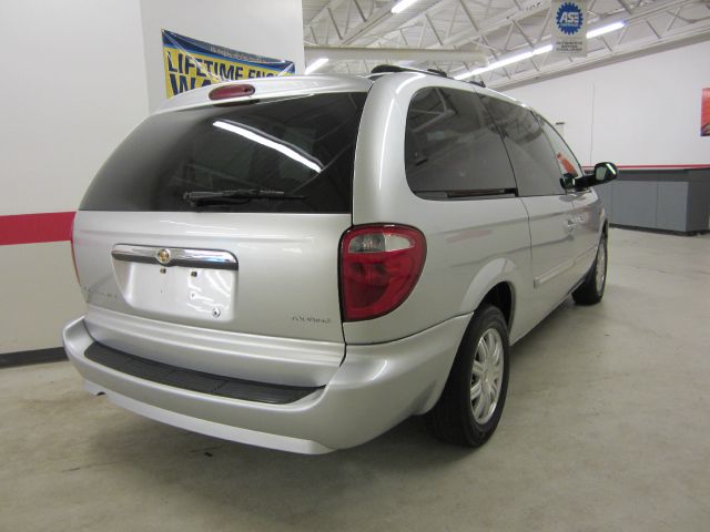 2007 Chrysler Town and Country 3.5