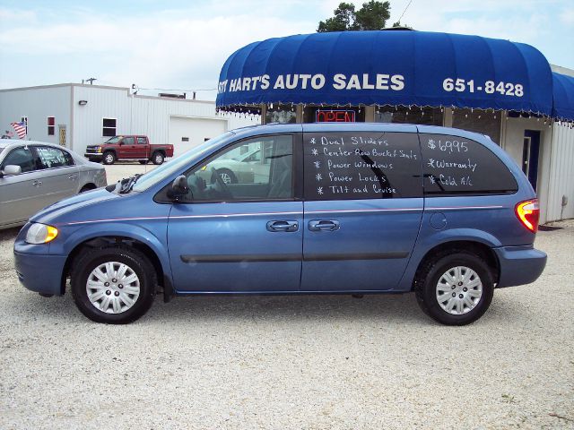 2007 Chrysler Town and Country Base