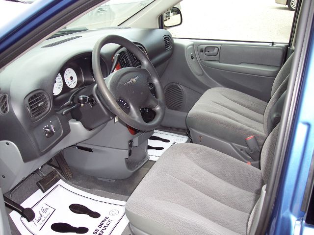 2007 Chrysler Town and Country Base