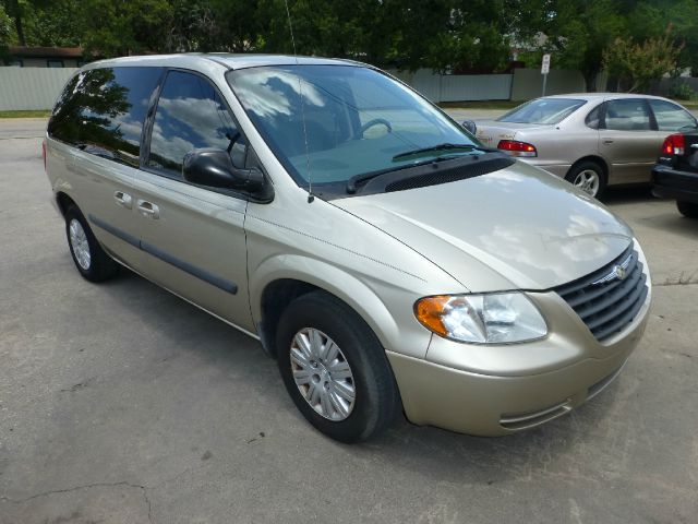 2007 Chrysler Town and Country Base