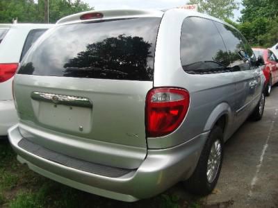 2007 Chrysler Town and Country Elk Conversion Van