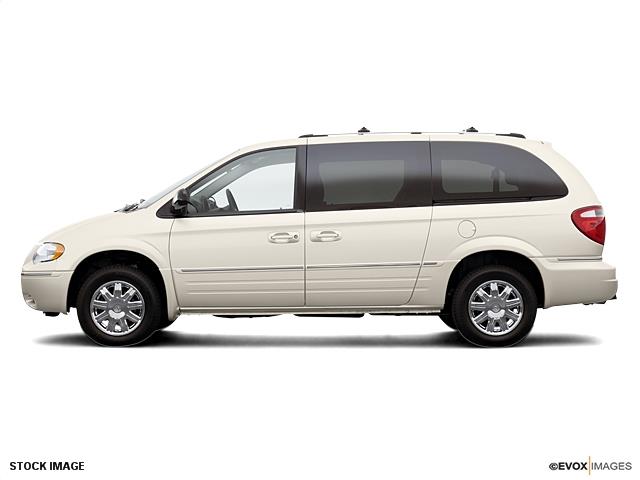 2007 Chrysler Town and Country Elk Conversion Van