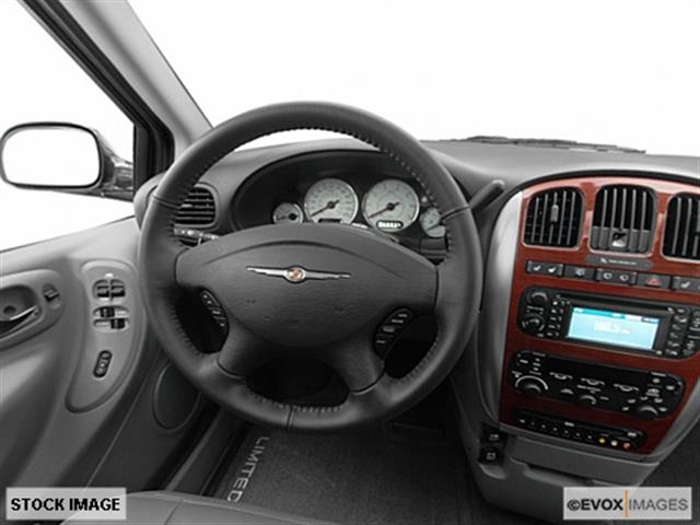 2007 Chrysler Town and Country Elk Conversion Van