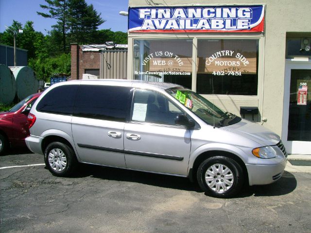 2007 Chrysler Town and Country Base