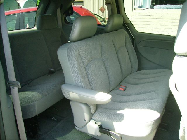 2007 Chrysler Town and Country Base