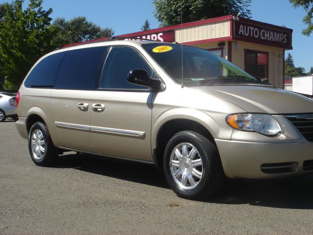 2007 Chrysler Town and Country 3.5