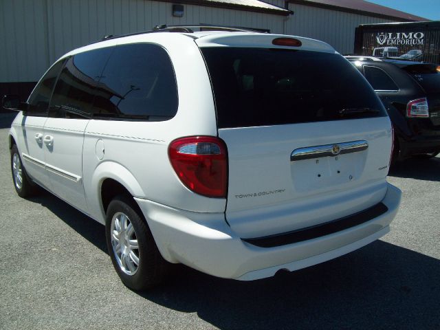 2007 Chrysler Town and Country 3.5