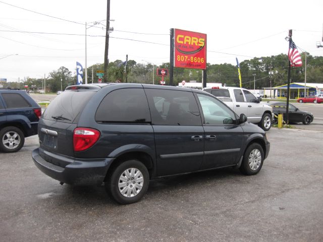 2007 Chrysler Town and Country Base