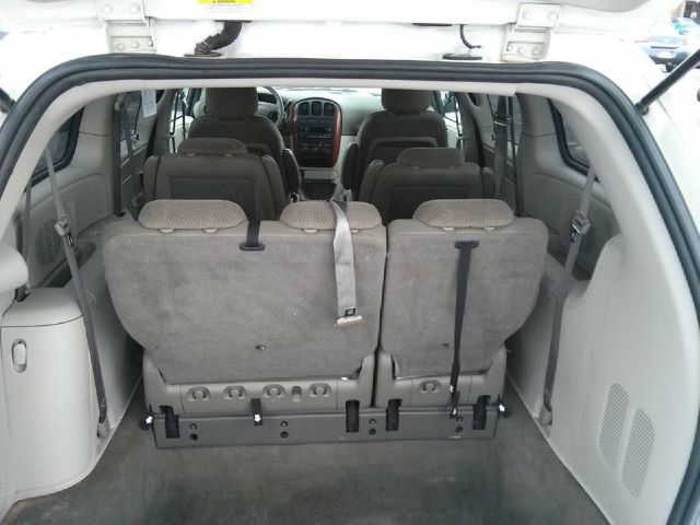 2007 Chrysler Town and Country Elk Conversion Van