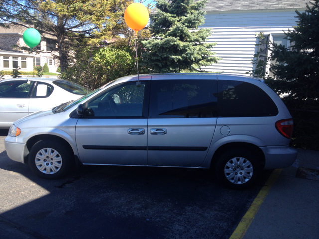 2007 Chrysler Town and Country Base