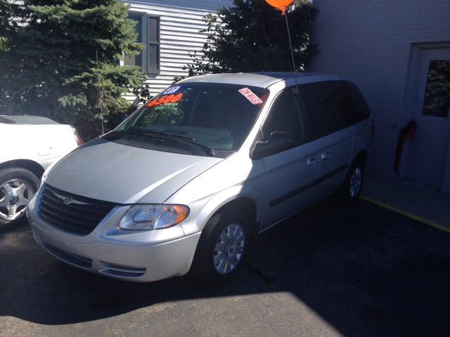 2007 Chrysler Town and Country Base