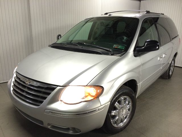 2007 Chrysler Town and Country SLT 25