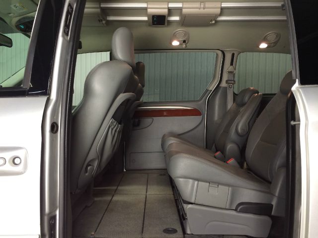 2007 Chrysler Town and Country SLT 25