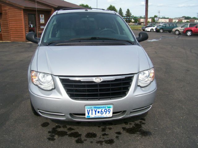 2007 Chrysler Town and Country 3.5