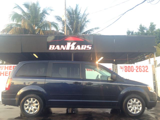 2008 Chrysler Town and Country Elk Conversion Van