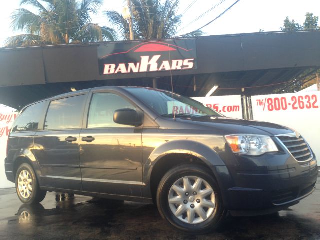 2008 Chrysler Town and Country Elk Conversion Van