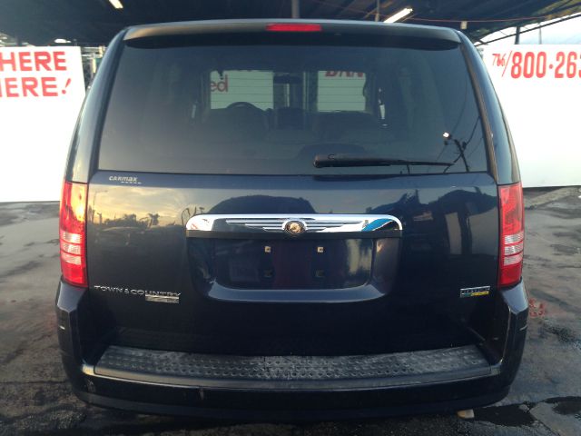2008 Chrysler Town and Country Elk Conversion Van