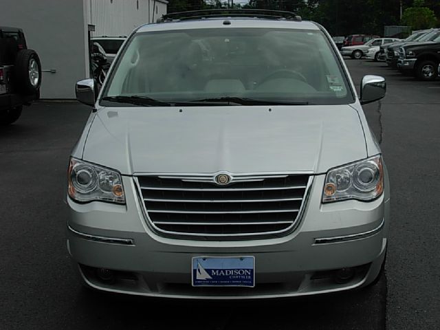 2008 Chrysler Town and Country SLT 25