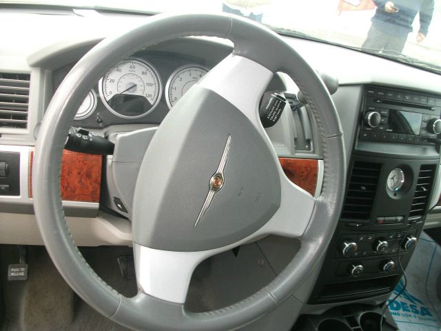 2008 Chrysler Town and Country 3.5