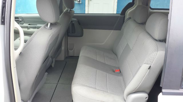 2008 Chrysler Town and Country 4x4 Styleside Lariat