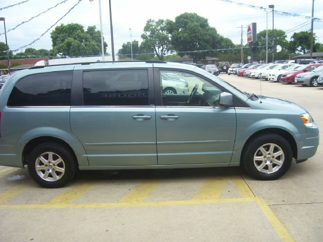 2008 Chrysler Town and Country 3.5