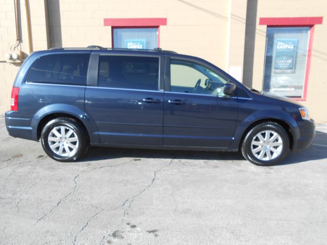 2008 Chrysler Town and Country 3.5