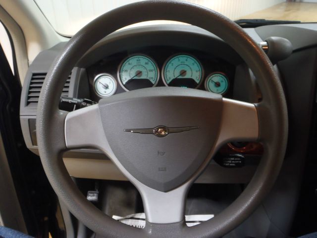 2008 Chrysler Town and Country Elk Conversion Van