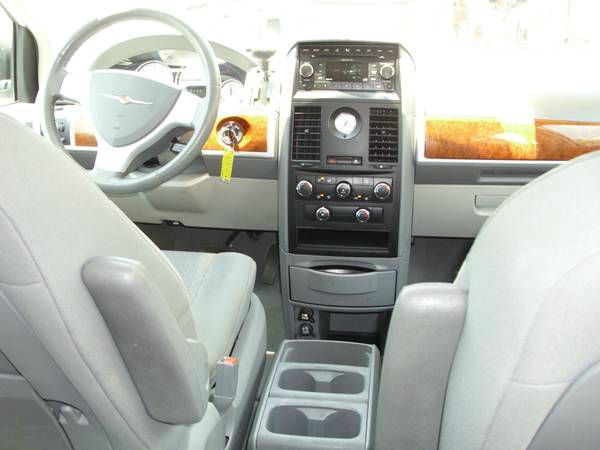 2008 Chrysler Town and Country 3.5