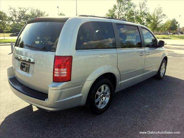 2008 Chrysler Town and Country AUTO LX