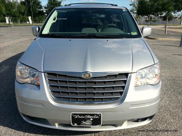 2008 Chrysler Town and Country AUTO LX