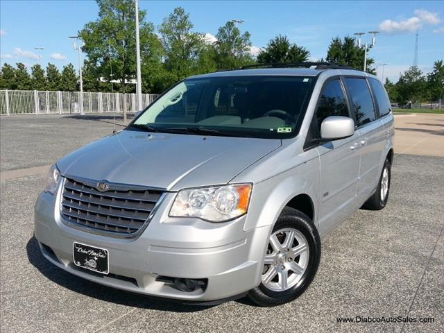 2008 Chrysler Town and Country AUTO LX