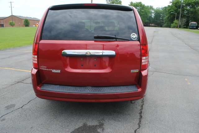 2008 Chrysler Town and Country Elk Conversion Van
