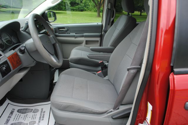 2008 Chrysler Town and Country Elk Conversion Van