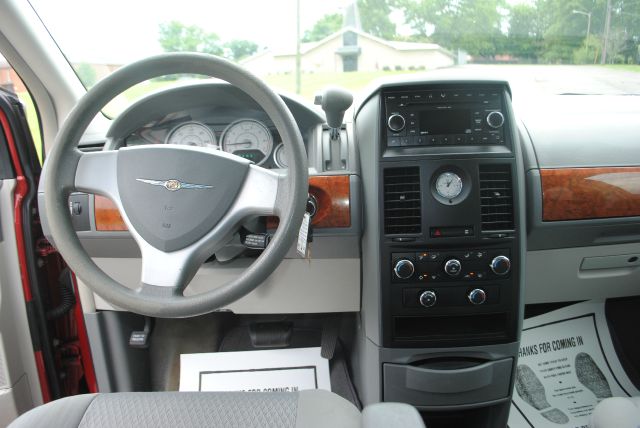 2008 Chrysler Town and Country Elk Conversion Van