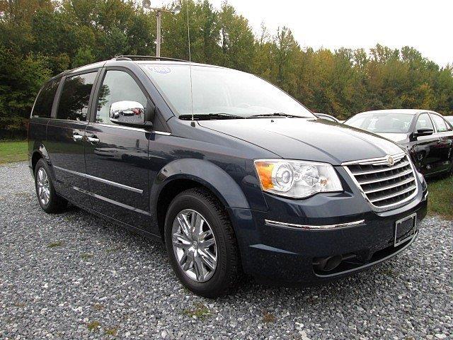 2008 Chrysler Town and Country SLT 25