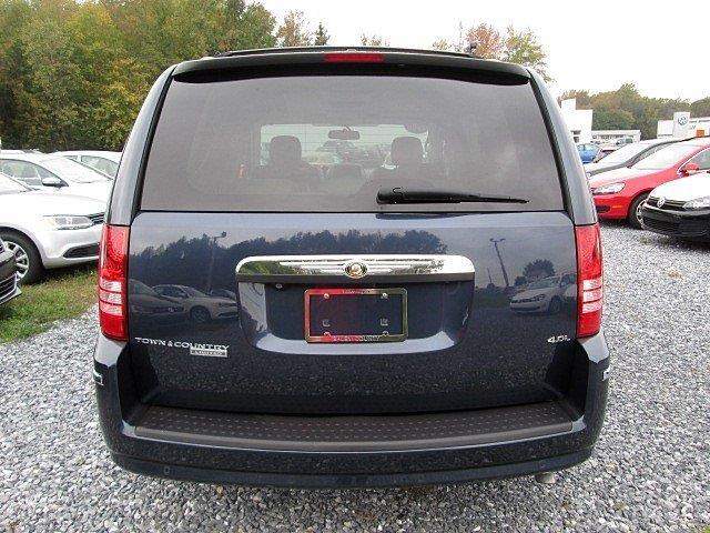 2008 Chrysler Town and Country SLT 25