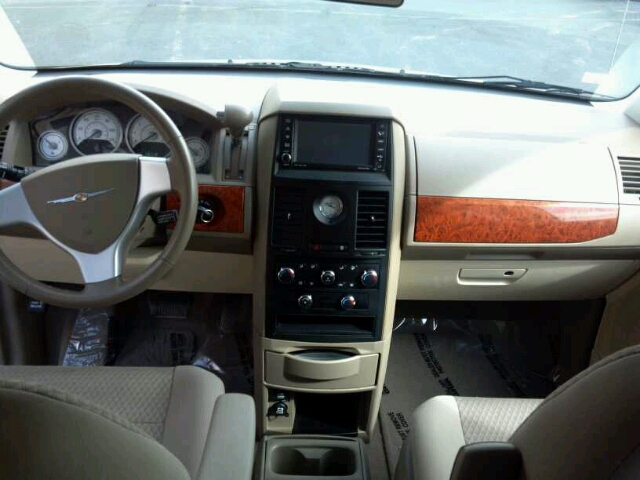 2008 Chrysler Town and Country Elk Conversion Van