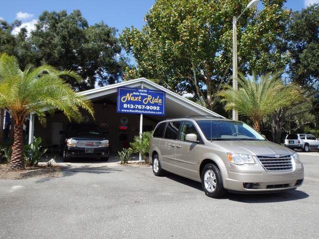 2008 Chrysler Town and Country Unknown