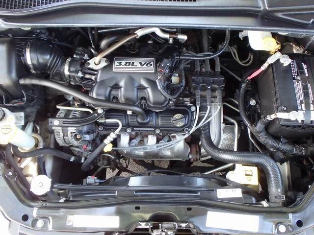 2008 Chrysler Town and Country Unknown