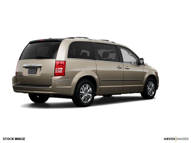 2008 Chrysler Town and Country SLT 25