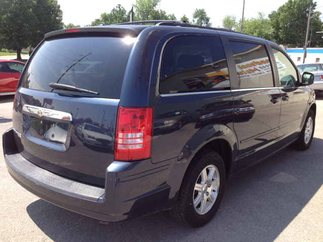 2008 Chrysler Town and Country 3.5