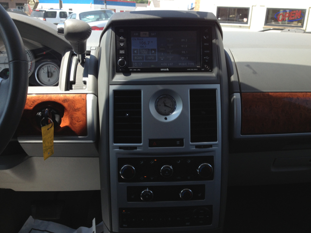 2008 Chrysler Town and Country 3.5