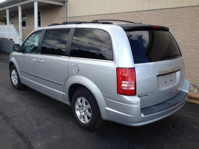 2009 Chrysler Town and Country 3.5