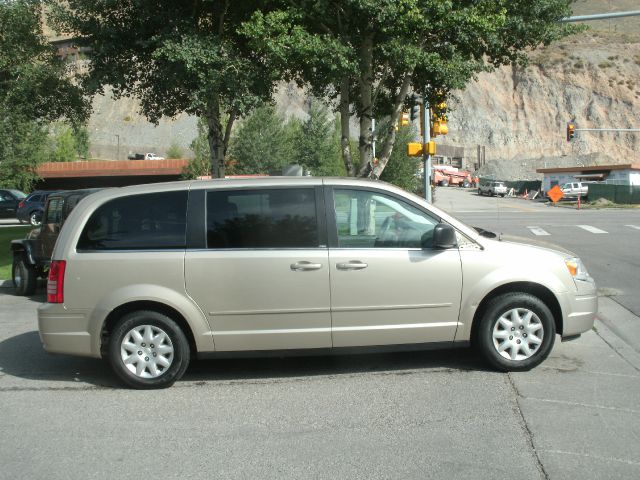 2009 Chrysler Town and Country Elk Conversion Van