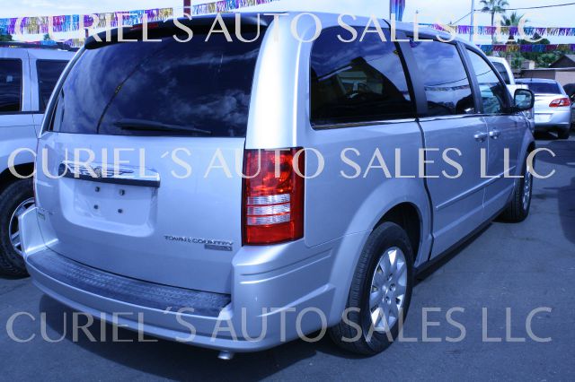 2009 Chrysler Town and Country Elk Conversion Van
