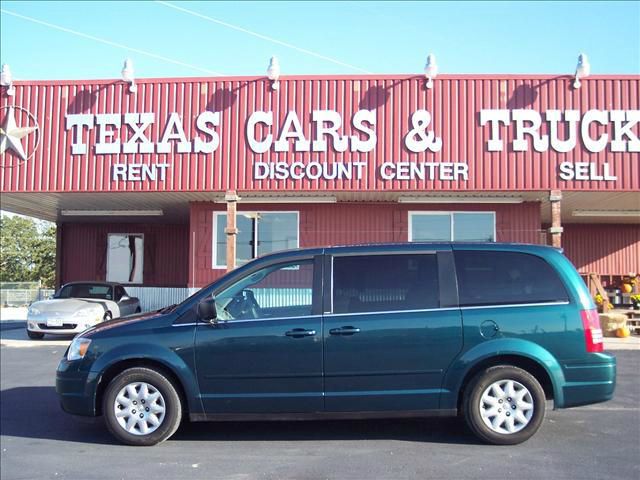 2009 Chrysler Town and Country Elk Conversion Van