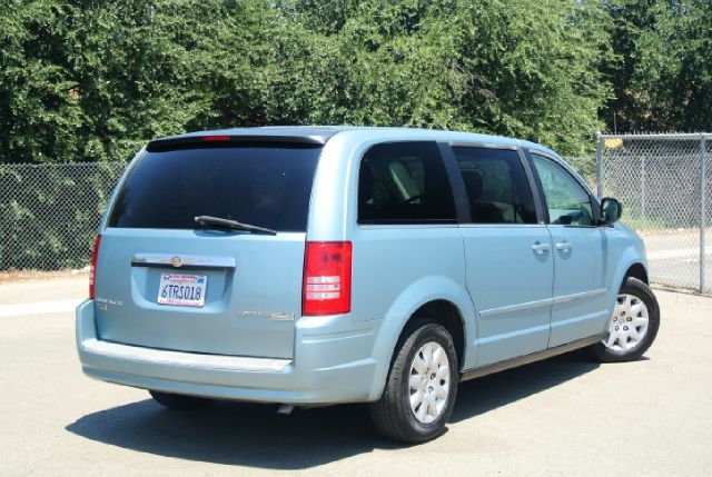 2009 Chrysler Town and Country Elk Conversion Van