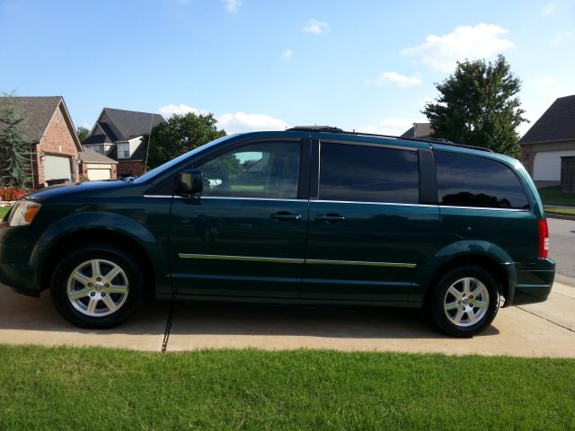 2009 Chrysler Town and Country 3.5