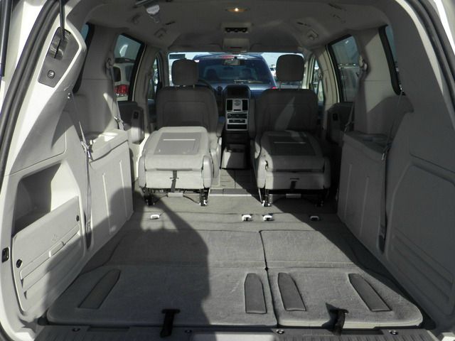2009 Chrysler Town and Country Elk Conversion Van